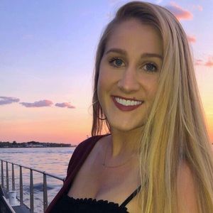 Meet your Posher, Kaylie